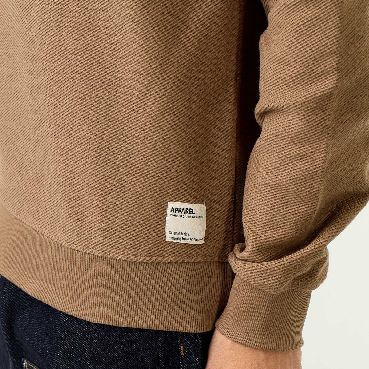 Pull en maille fine jauge côtelée MARRON