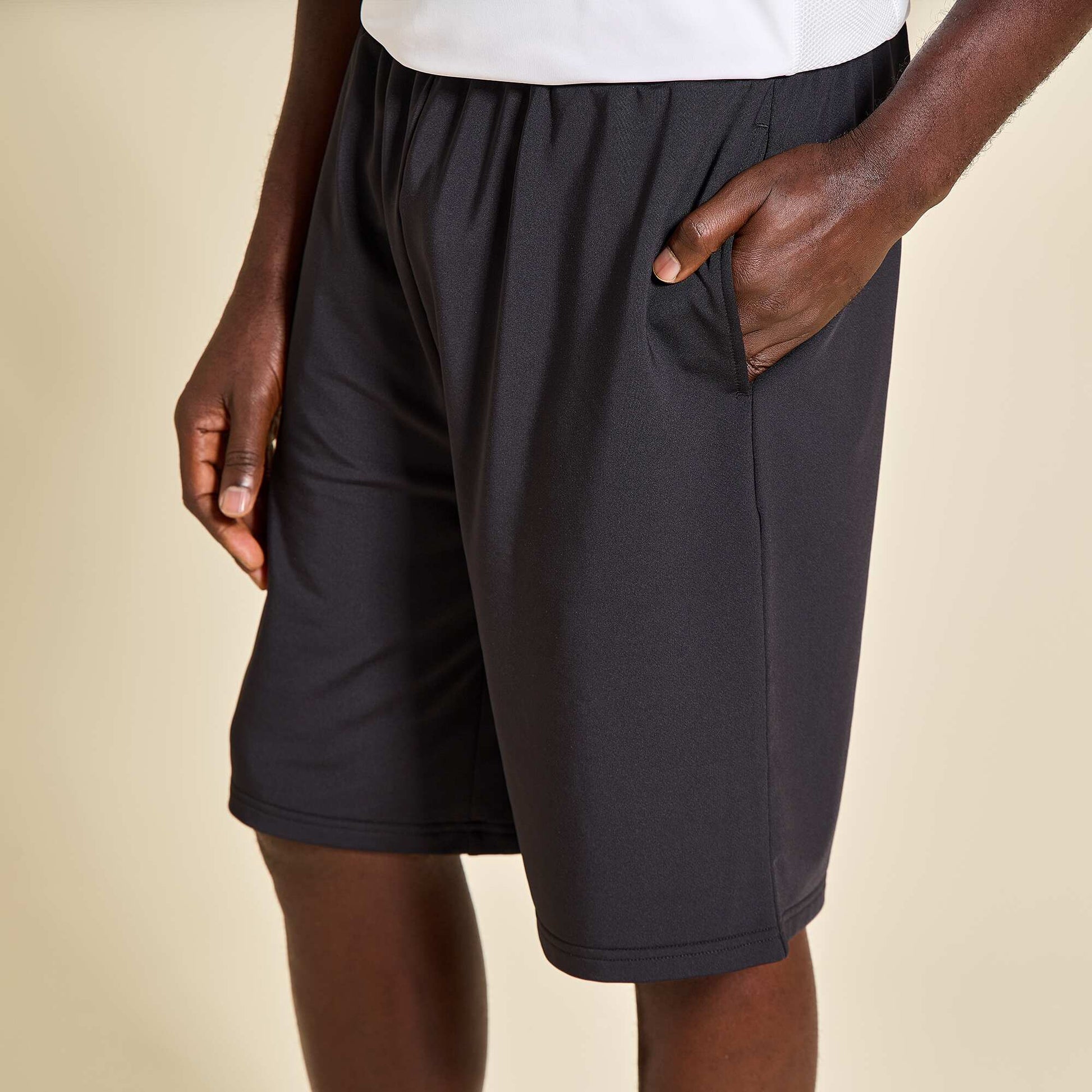 Short de sport NOIR