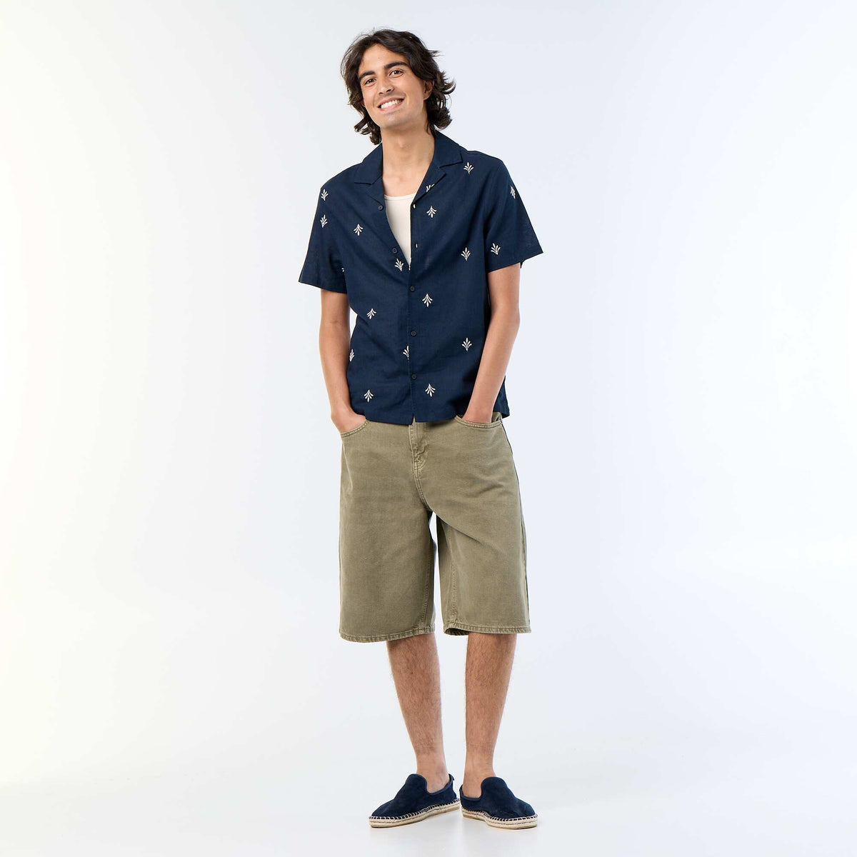 Chemise à manche courtes avec broderies BLEU