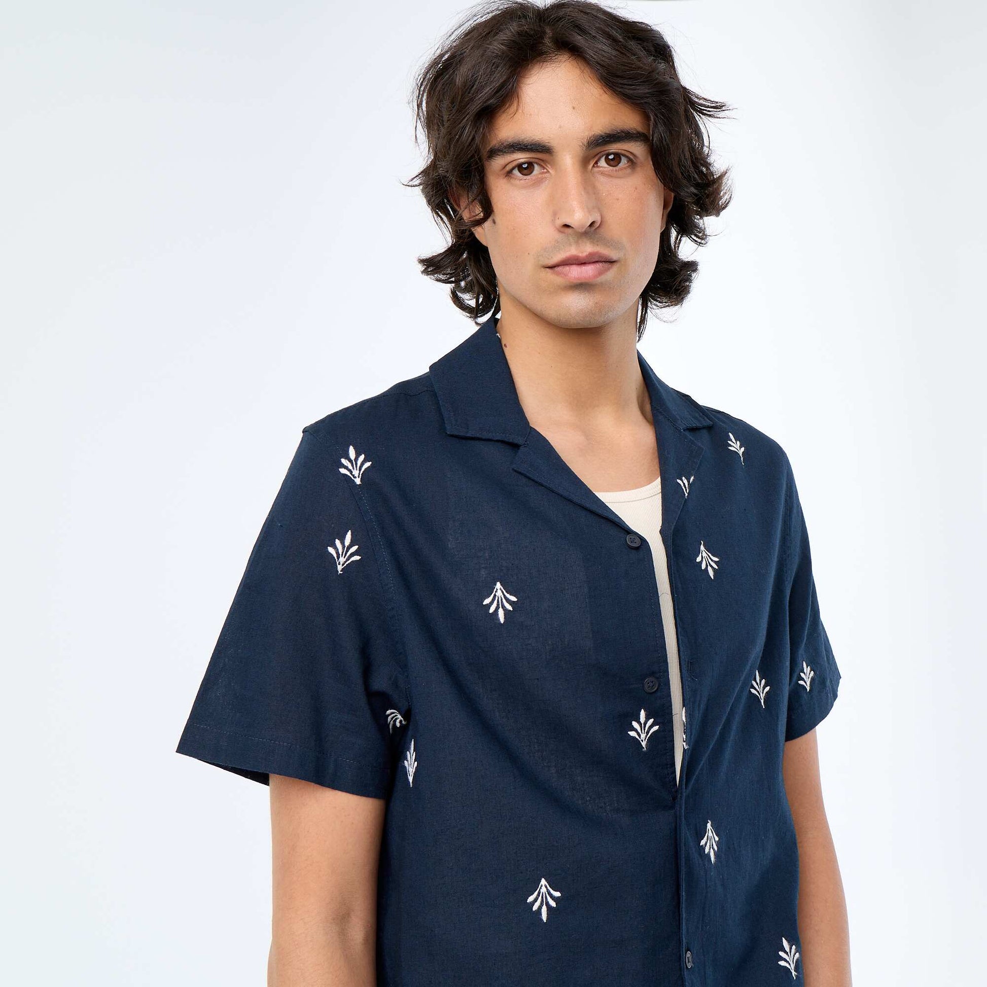 Chemise à manche courtes avec broderies BLEU