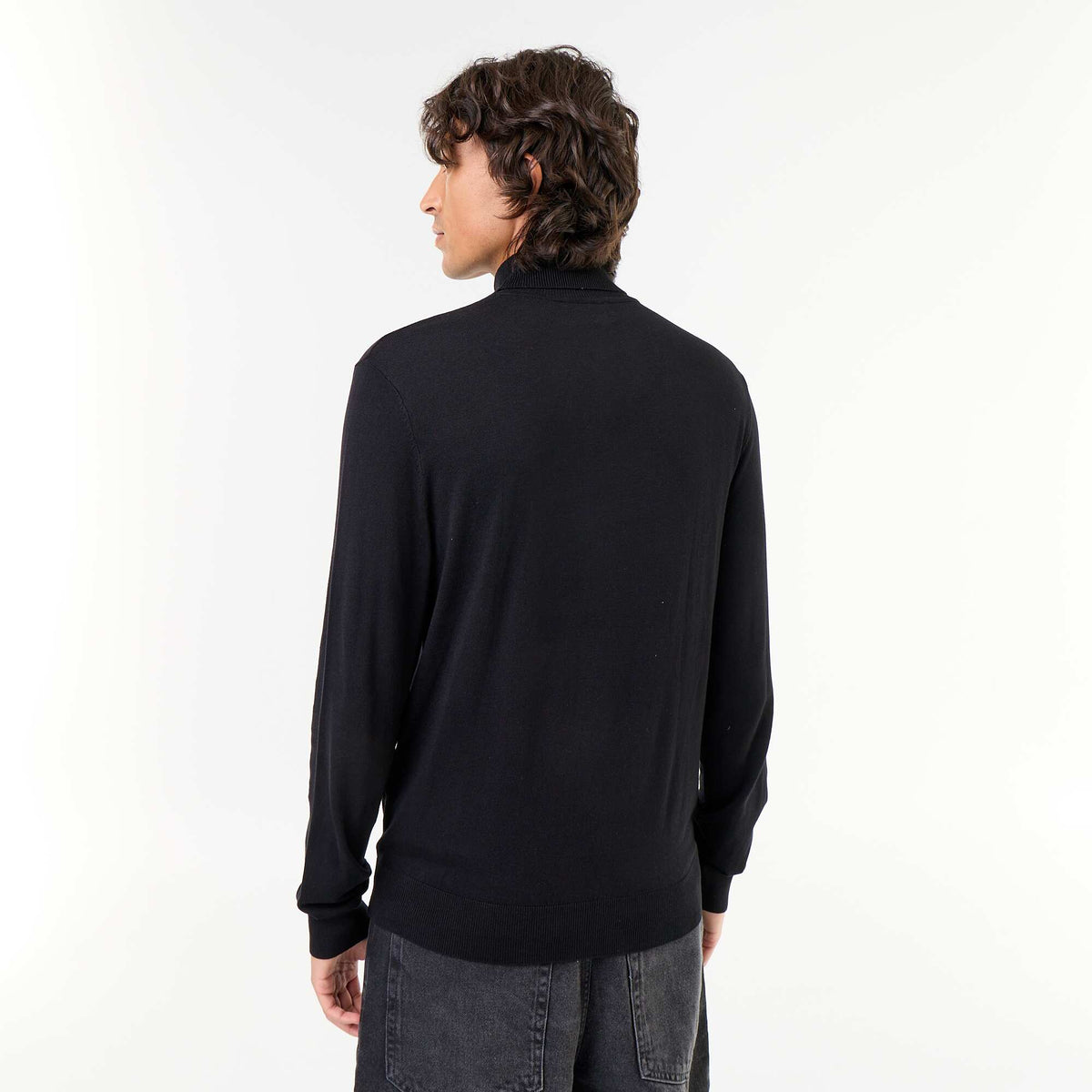 Sous-pull uni en maille fine jauge NOIR