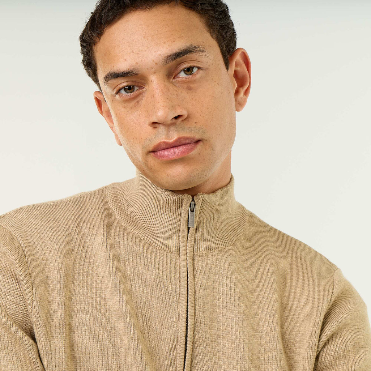 Gilet zippé à col montant BEIGE