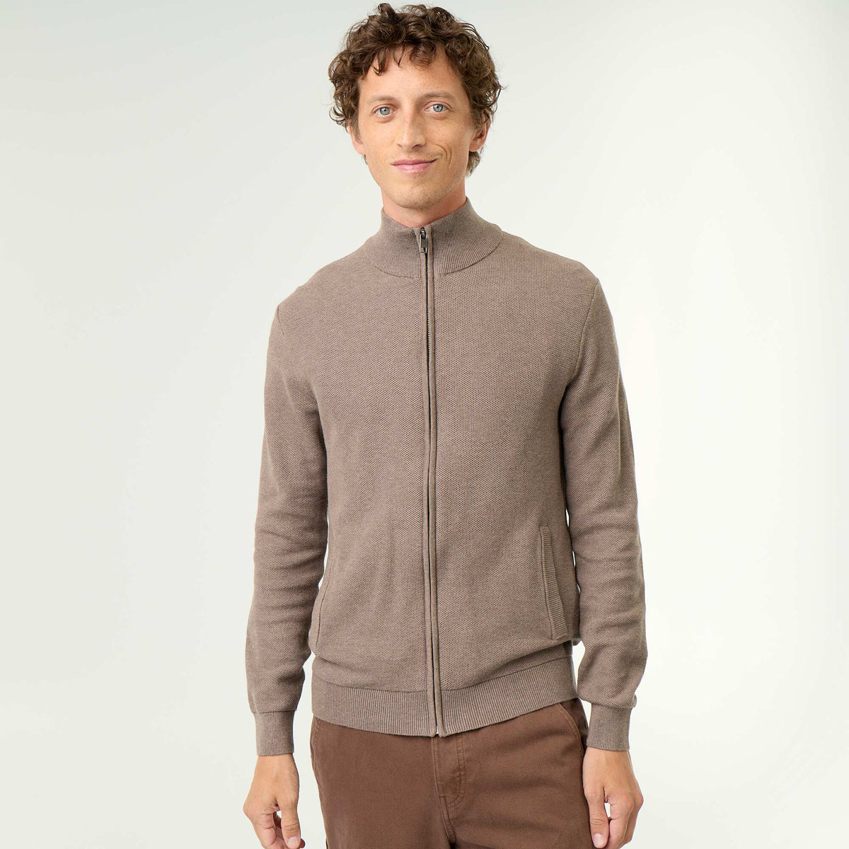 Gilet en maille fine jauge zippé MARRON
