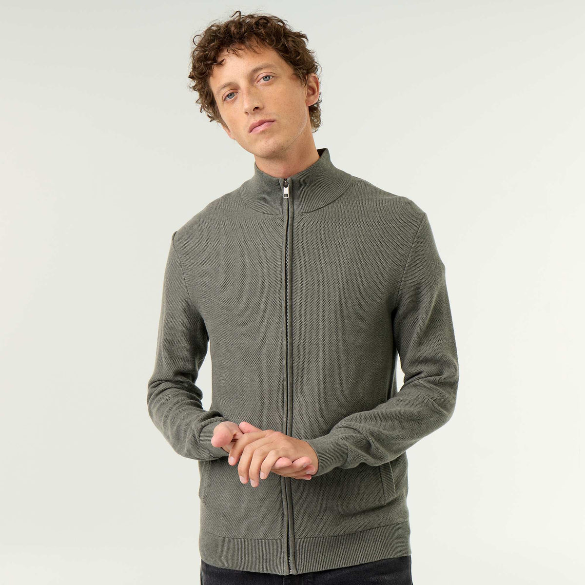 Gilet en maille fine jauge zippé VERT