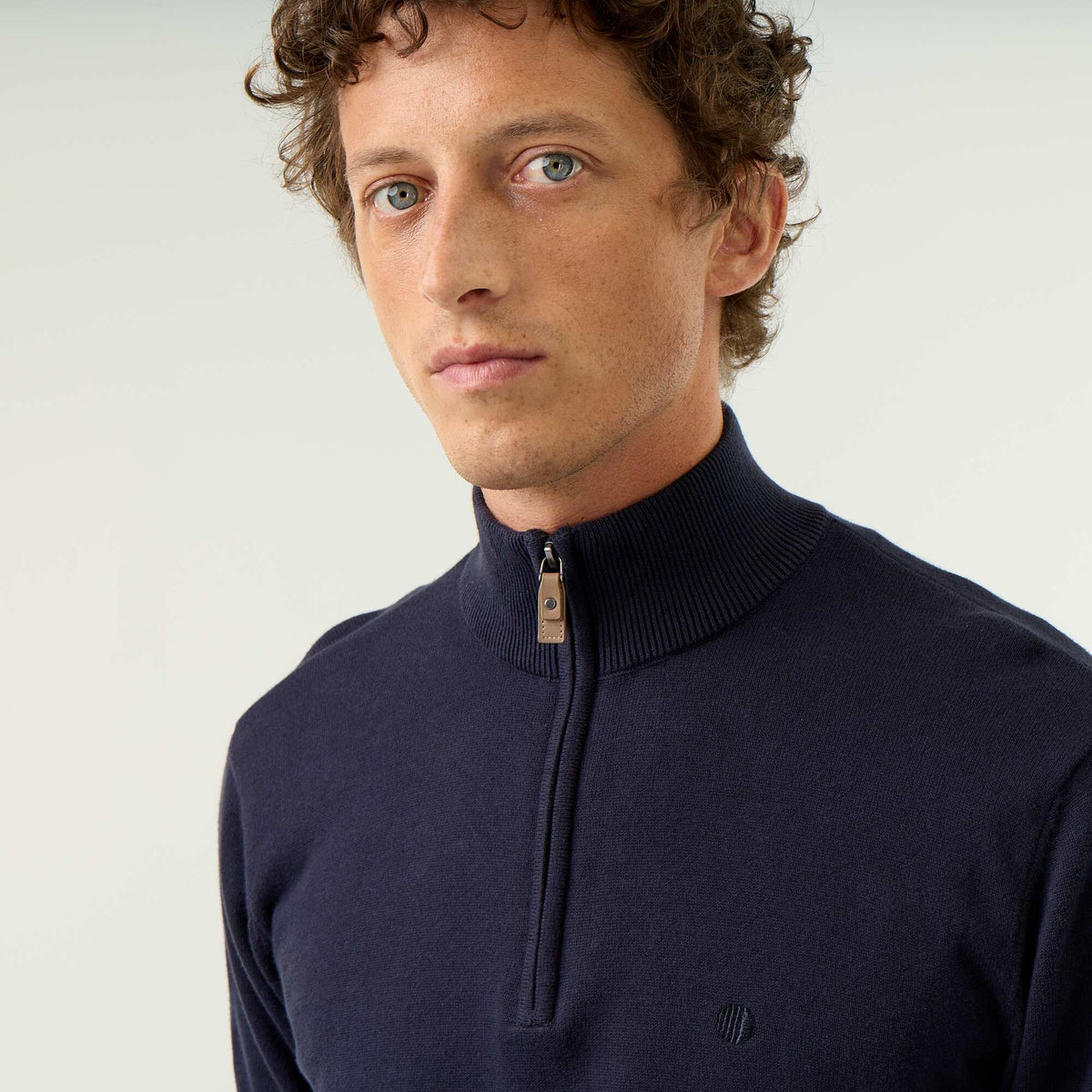 Pull en maille fine jauge avec col camionneur BLEU