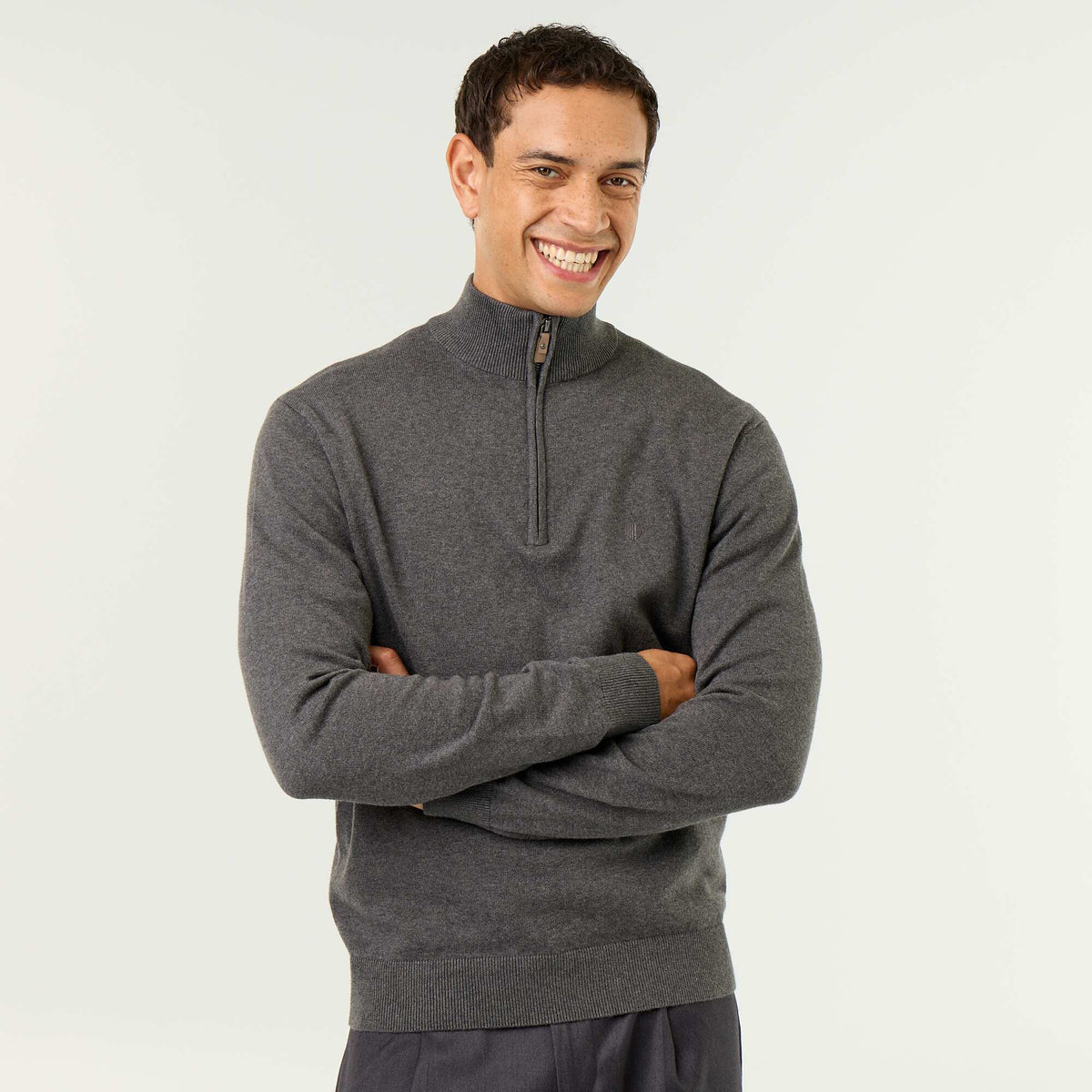 Pull en maille fine jauge avec col camionneur GRIS