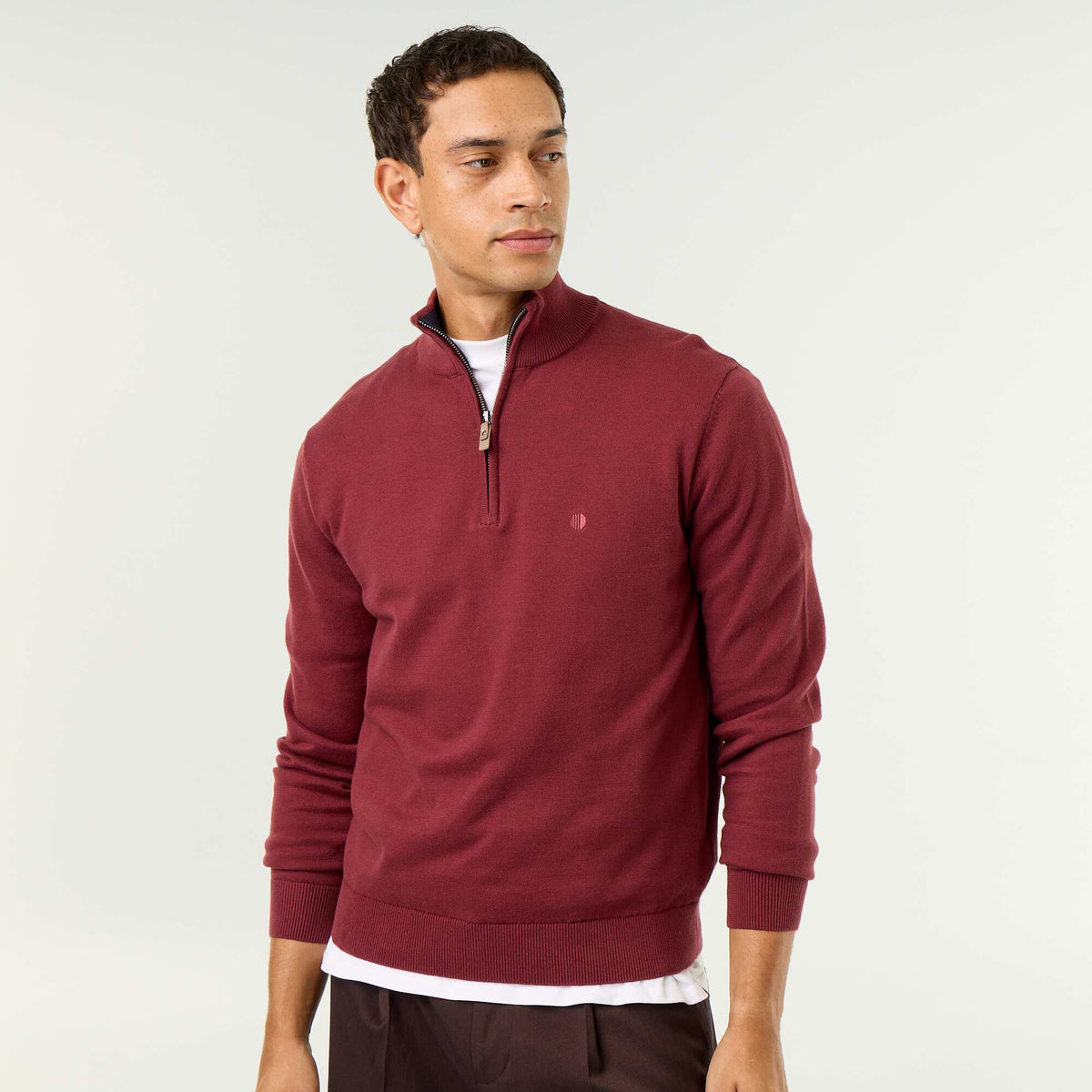 Pull en maille fine jauge avec col camionneur ROUGE