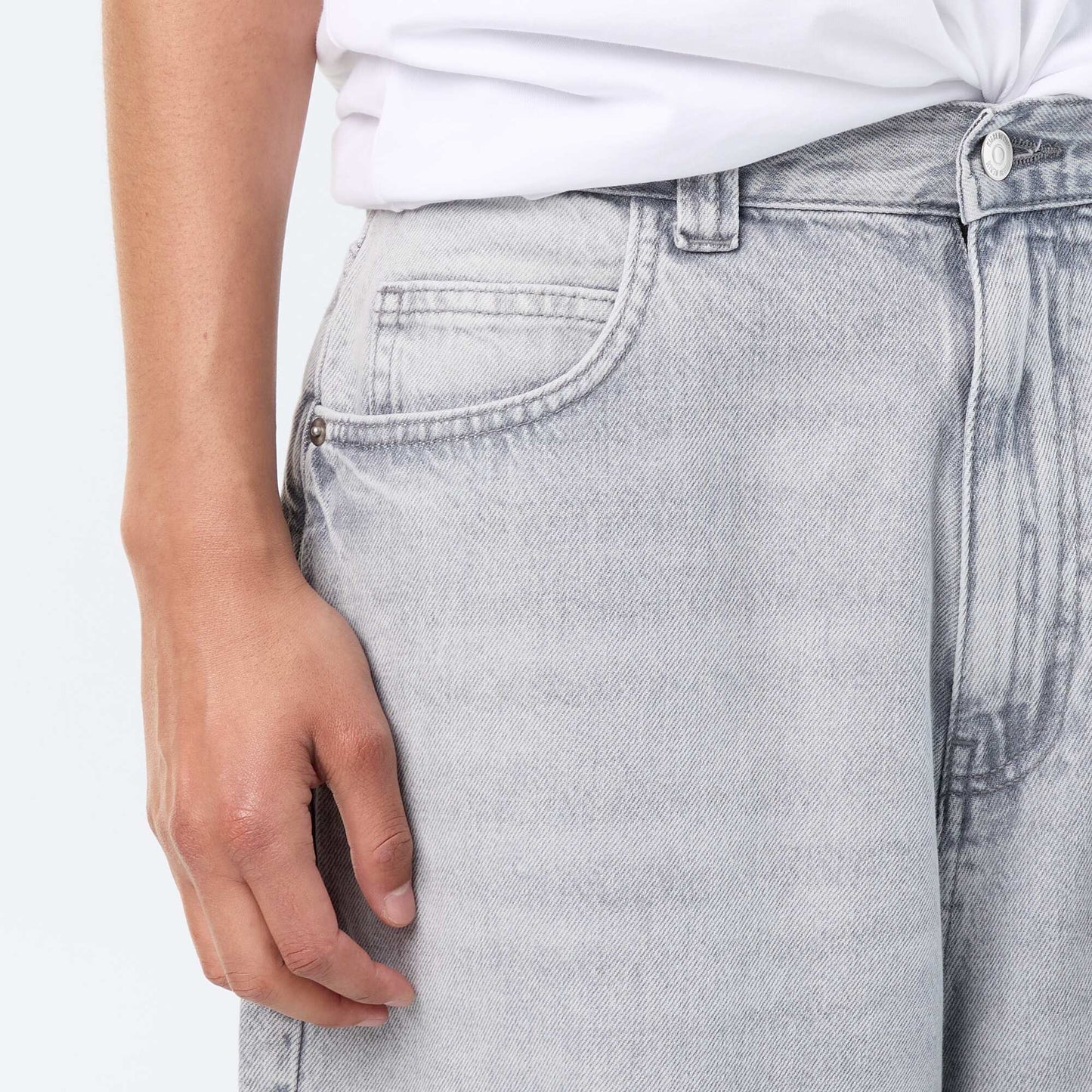 Bermuda en jean style carpenter GRIS