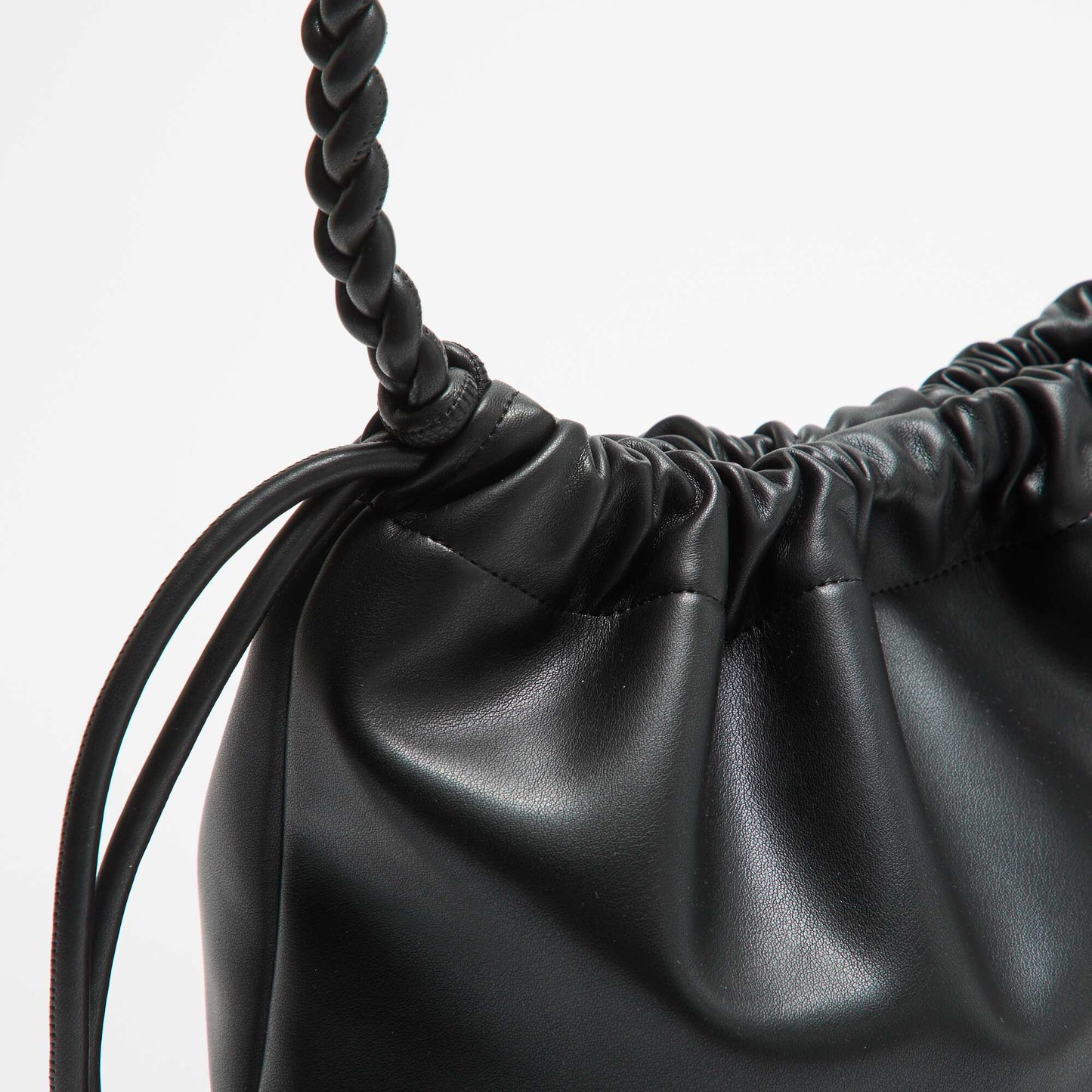 Sac forme bourse en simili NOIR