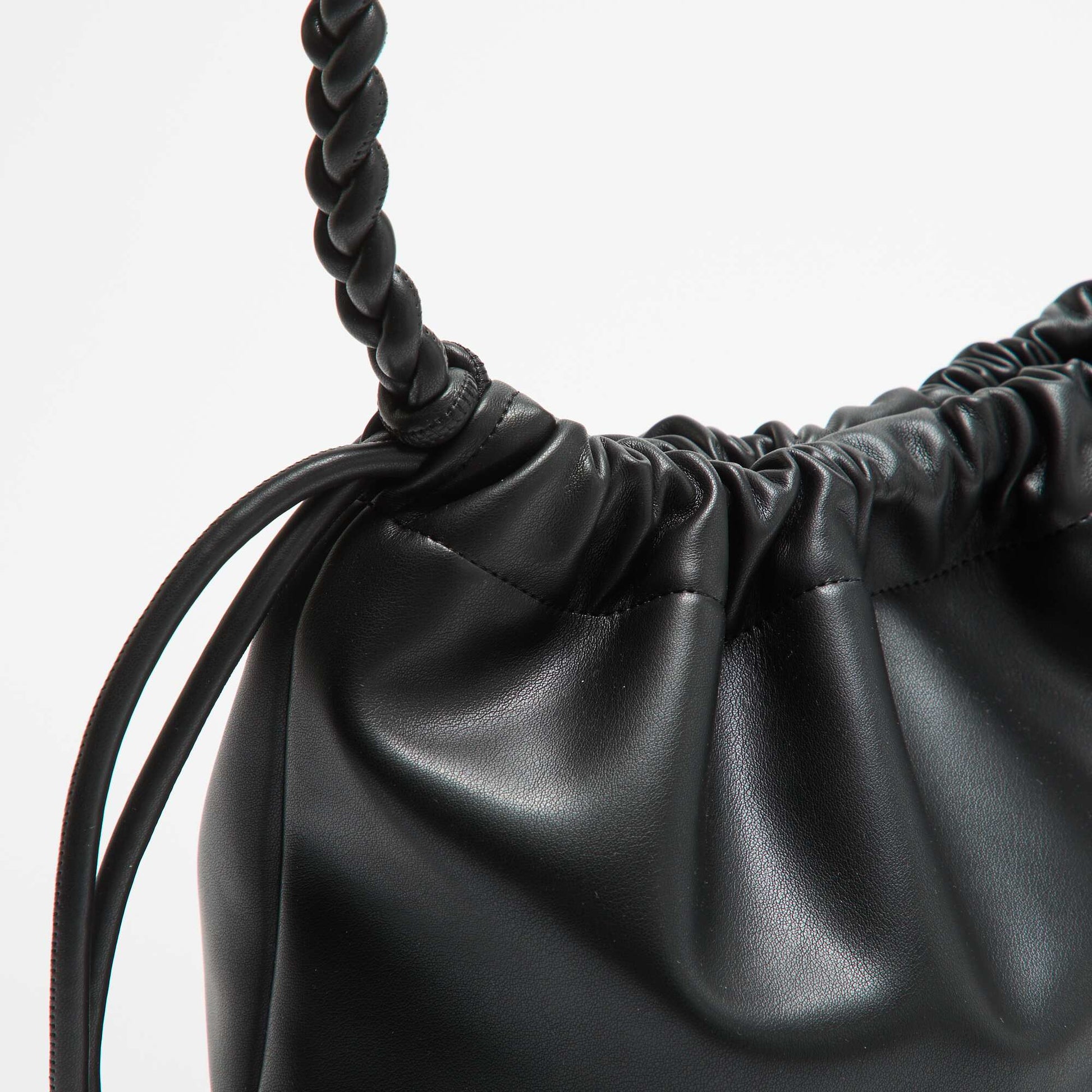 Sac forme bourse en simili NOIR