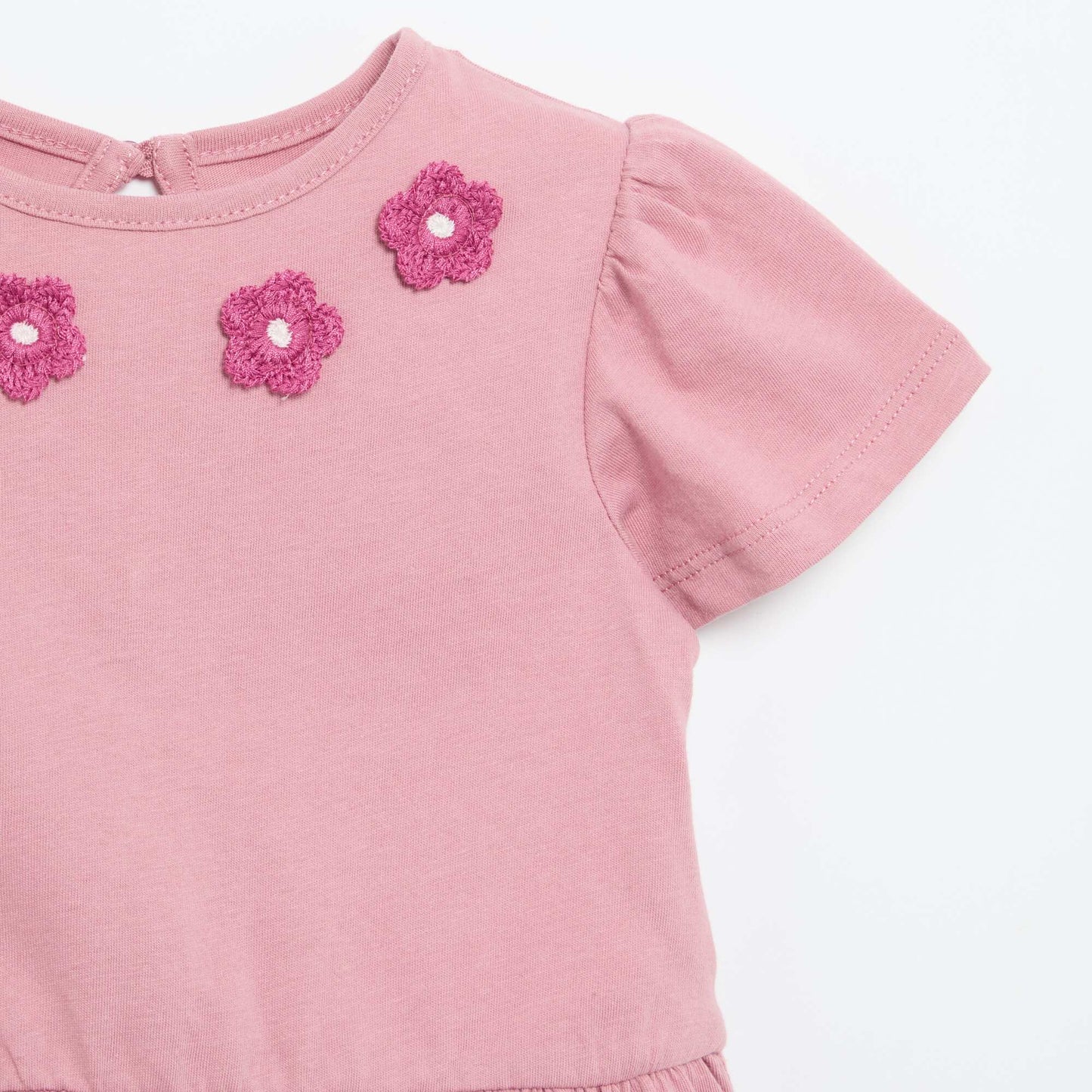 T-shirt manches courtes avec broderies et base volantée ROSE