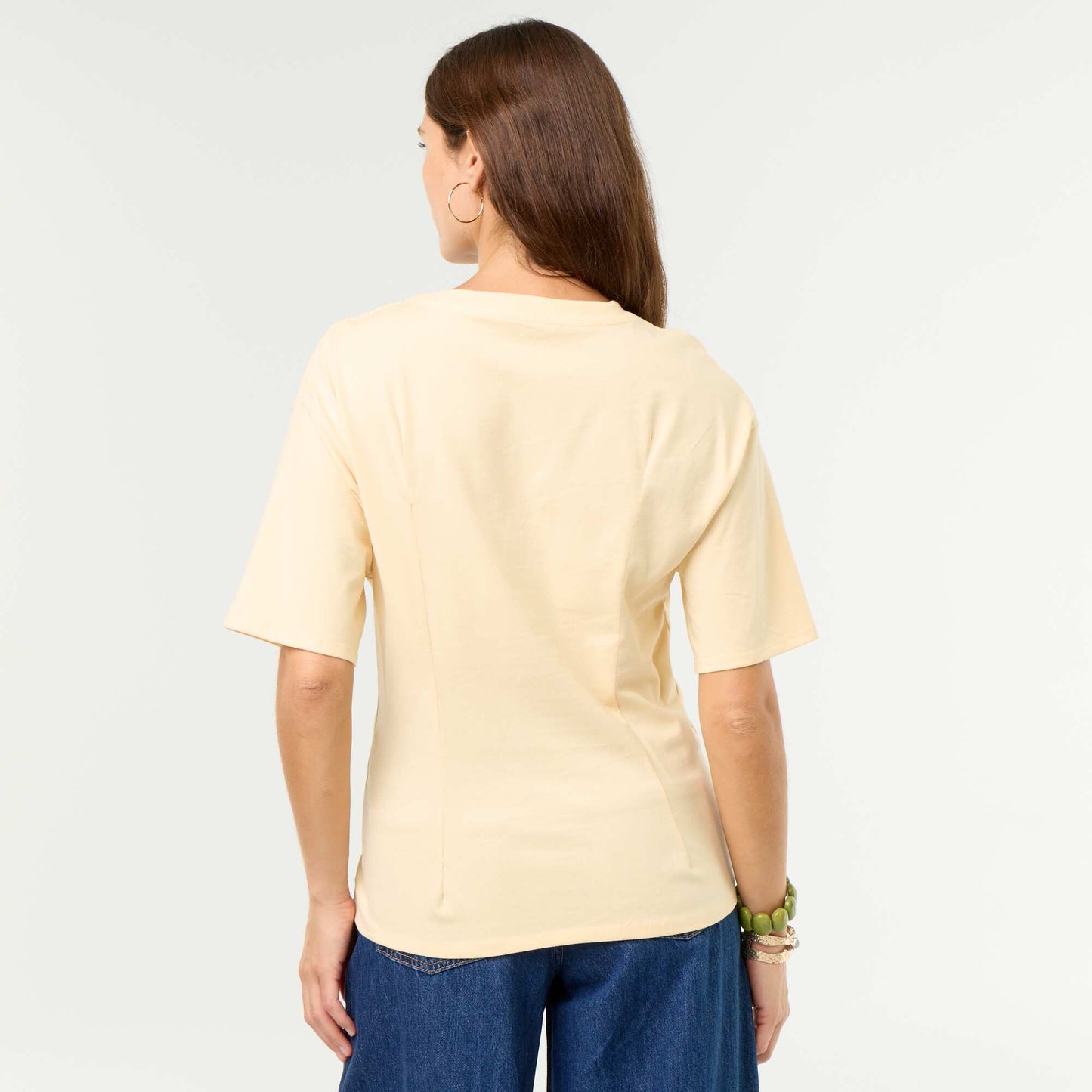 T-shirt à manches courtes avec bijou coquillage BEIGE