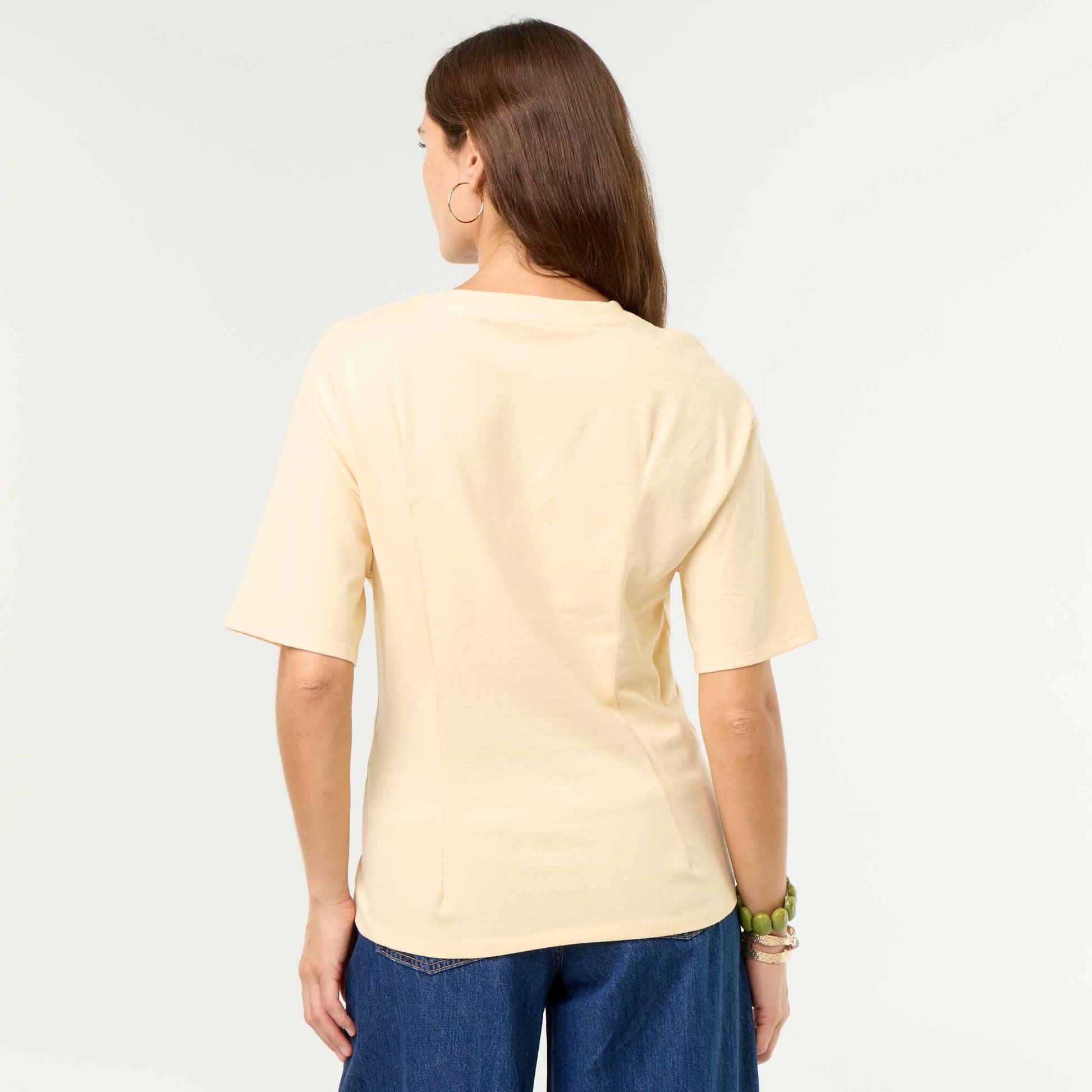 T-shirt à manches courtes avec bijou coquillage BEIGE