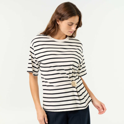T-shirt à manches courtes avec bijou coquillage BLANC