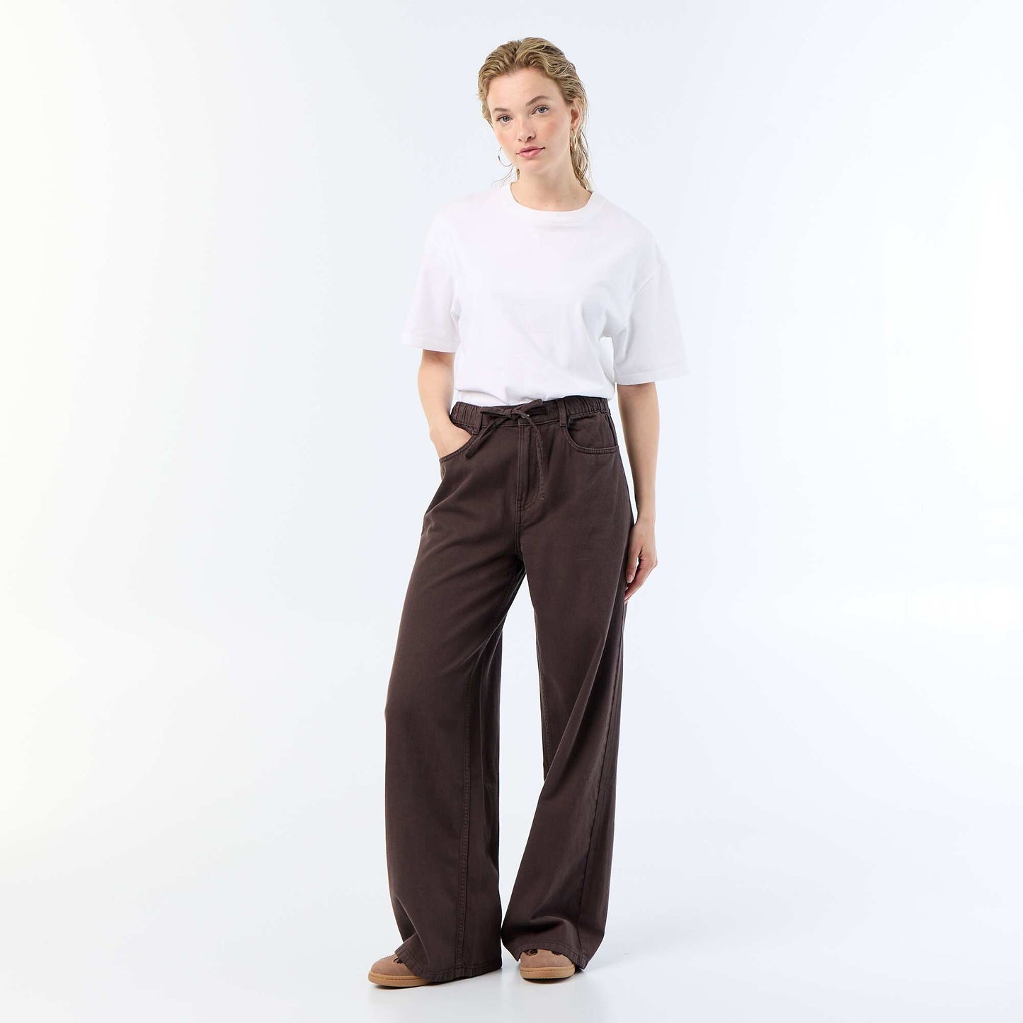 Jean wide leg / coupe large avec ceinture à nouer MARRON