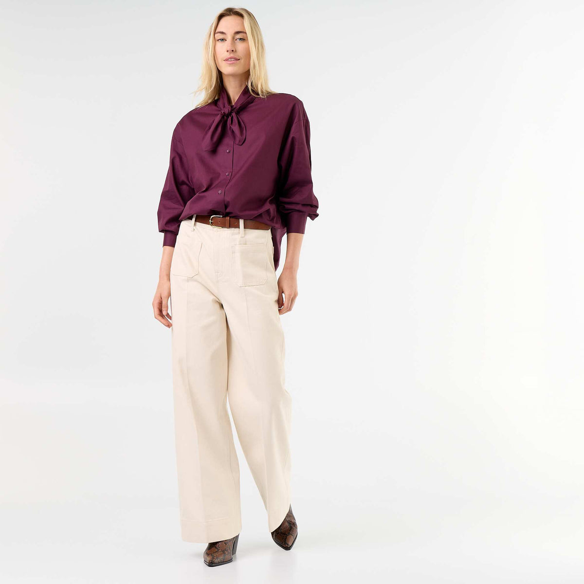 Chemise ample à manches longues et col lavallière ROSE