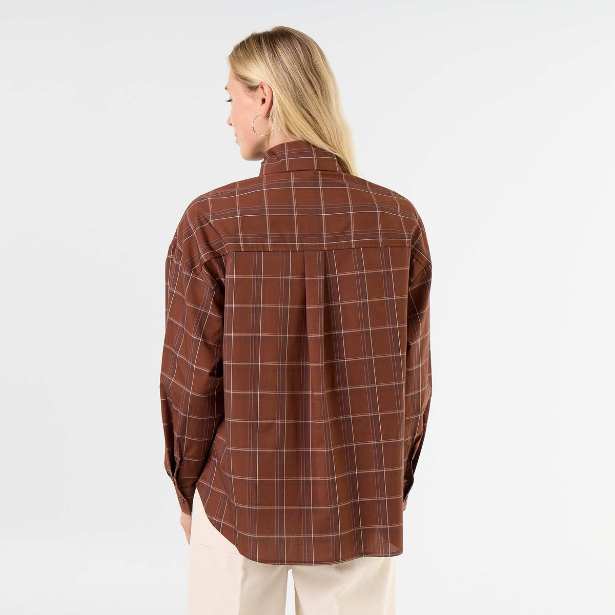 Chemise ample à manches longues et col lavallière MARRON