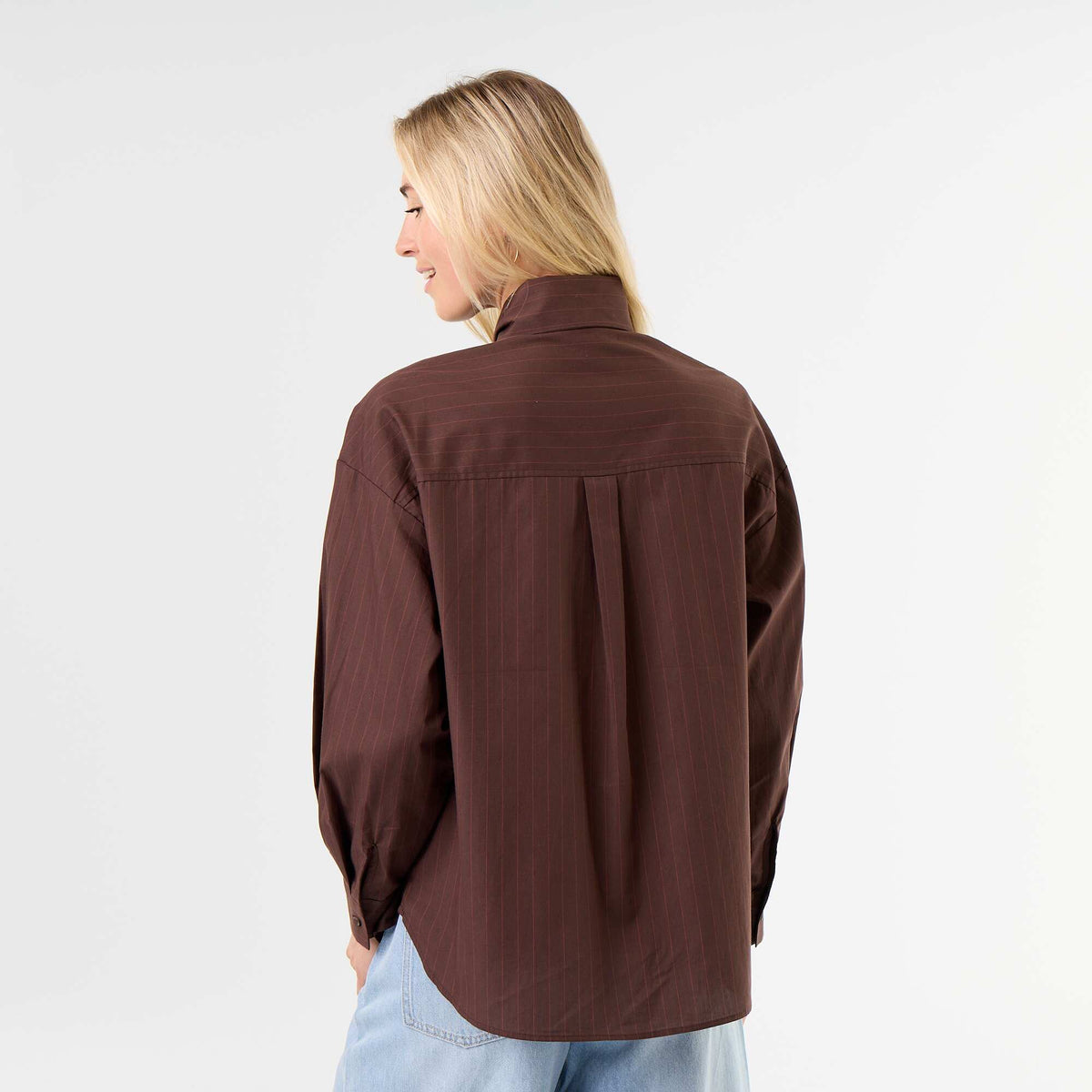 Chemise ample à manches longues et col lavallière MARRON