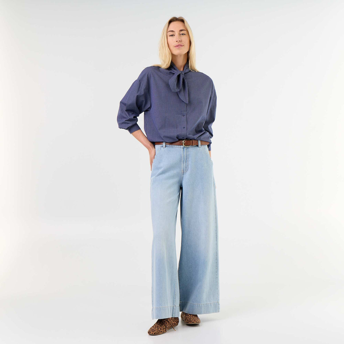 Chemise ample à manches longues et col lavallière BLEU