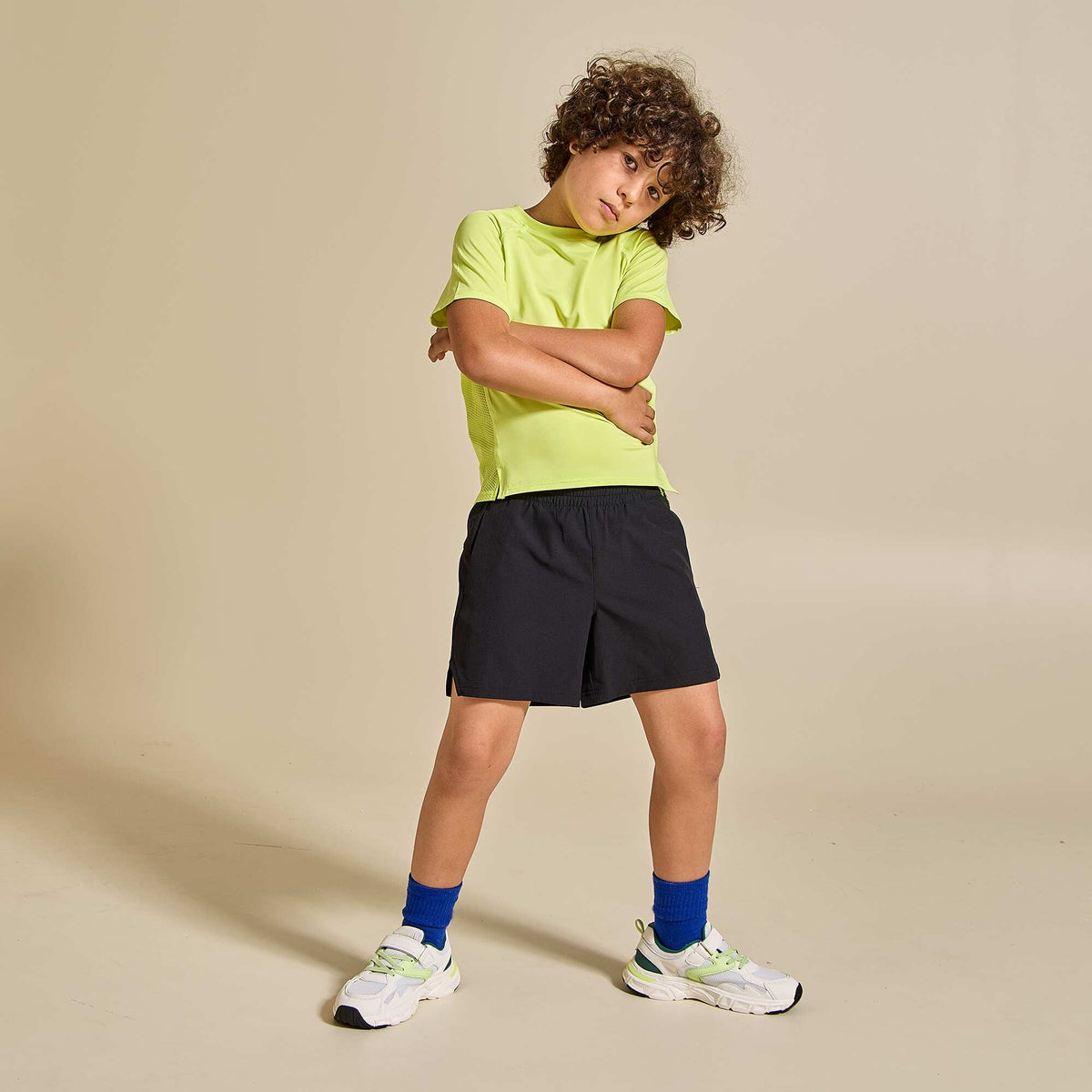 Short de sport avec poche zippée au dos NOIR