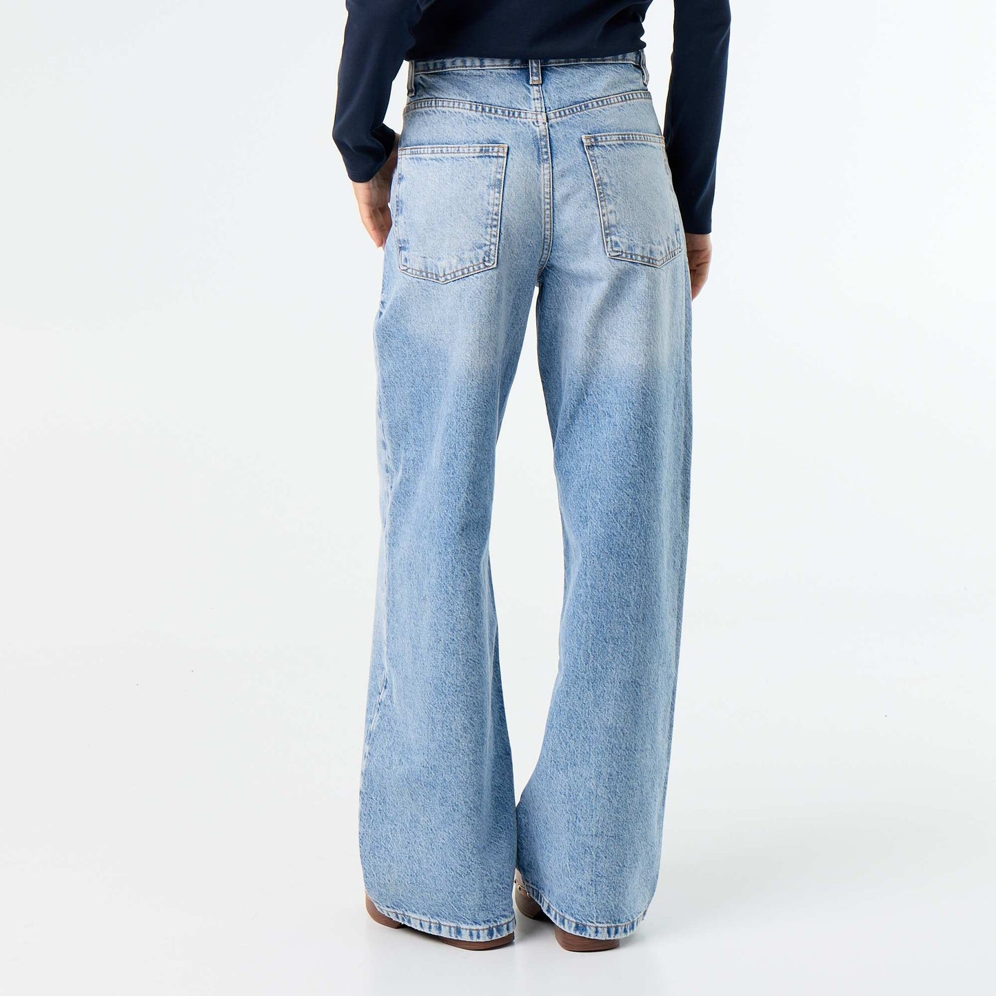 Jean barrel avec patte de boutonnage décalée BLEU