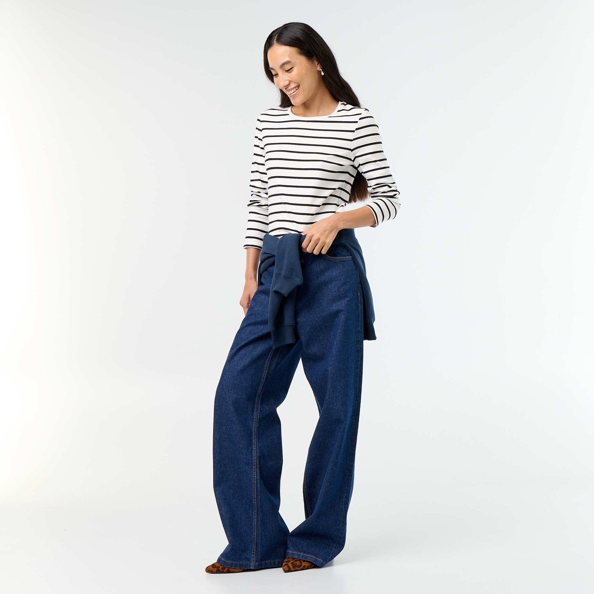 Jean barrel avec patte de boutonnage décalée BLEU