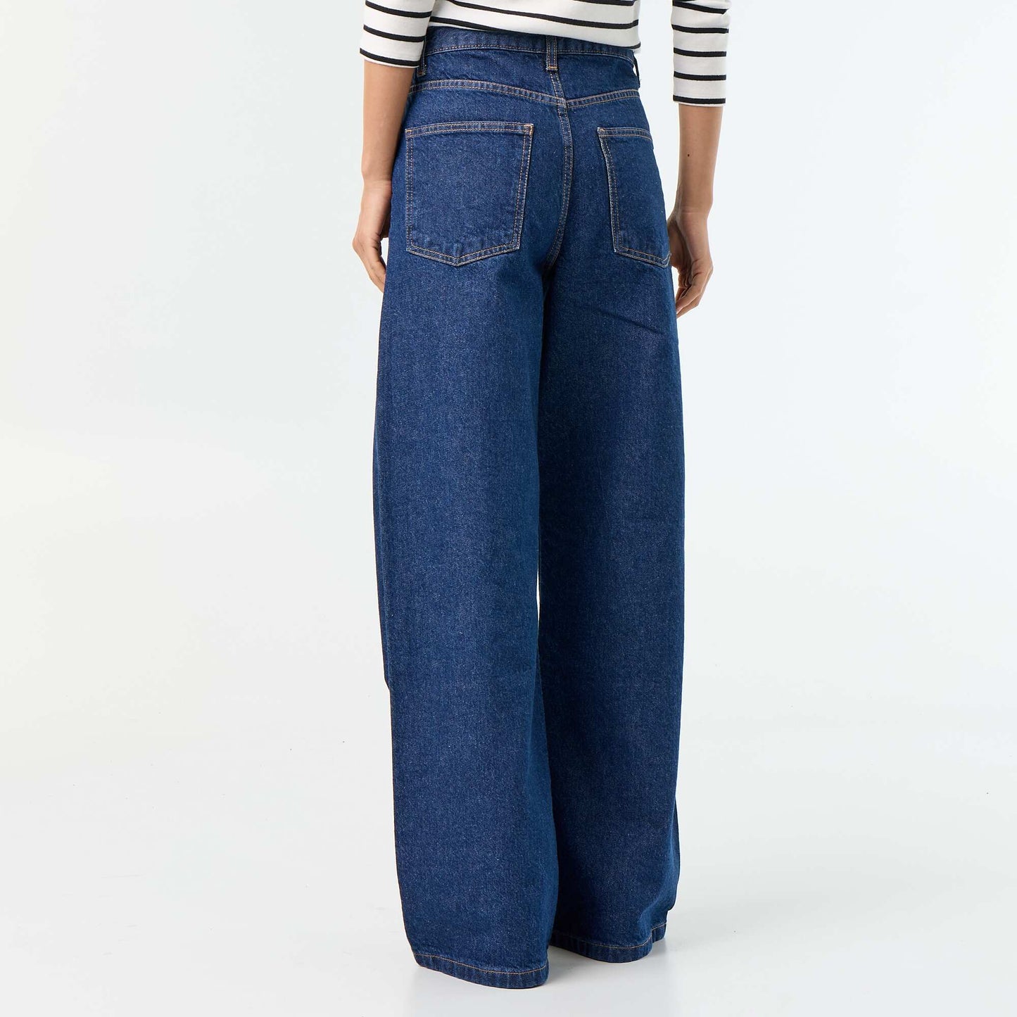 Jean barrel avec patte de boutonnage décalée BLEU