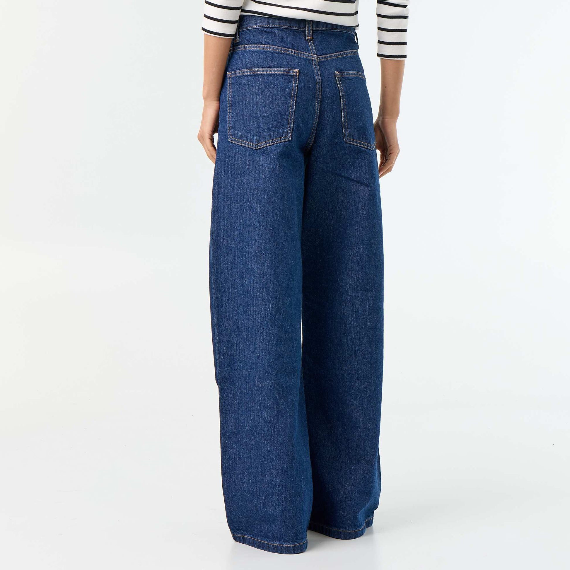 Jean barrel avec patte de boutonnage décalée BLEU