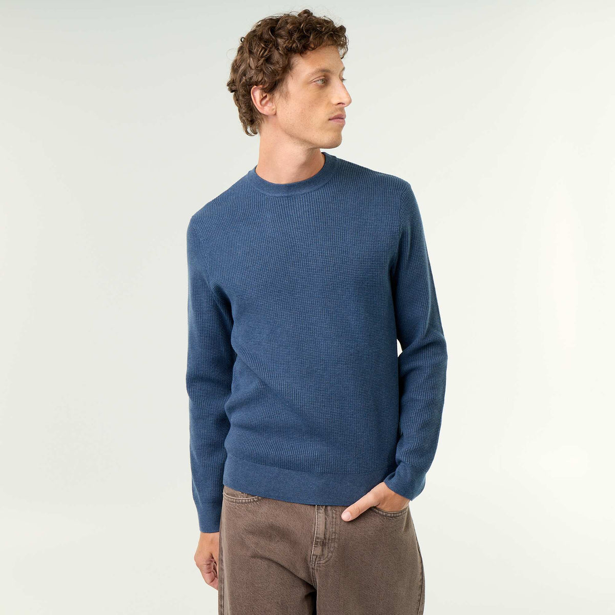 Pull en maille gaufrée à col rond BLEU