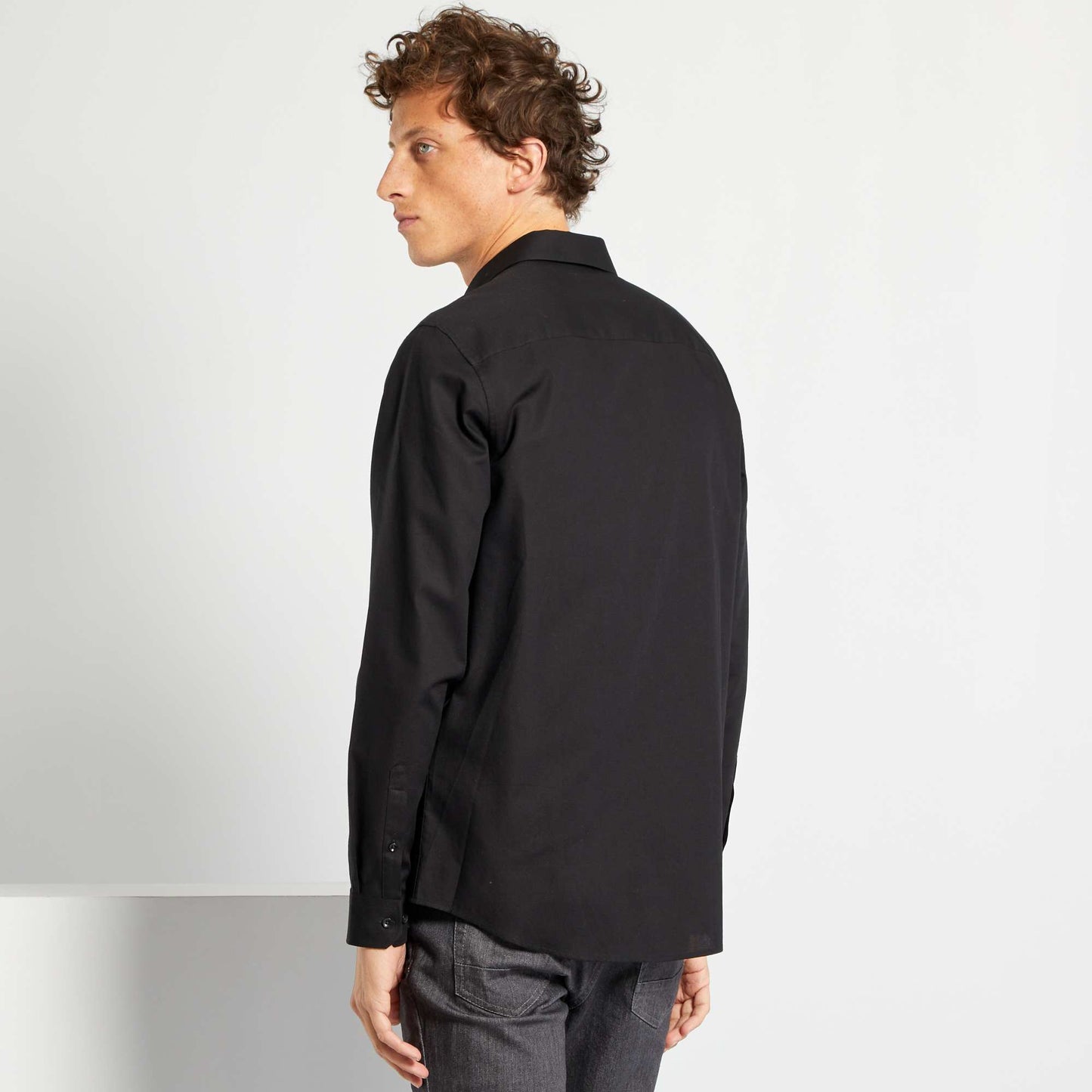 Chemise droite unie noir