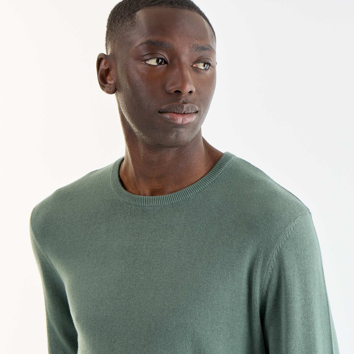 Pull uni à col rond VERT