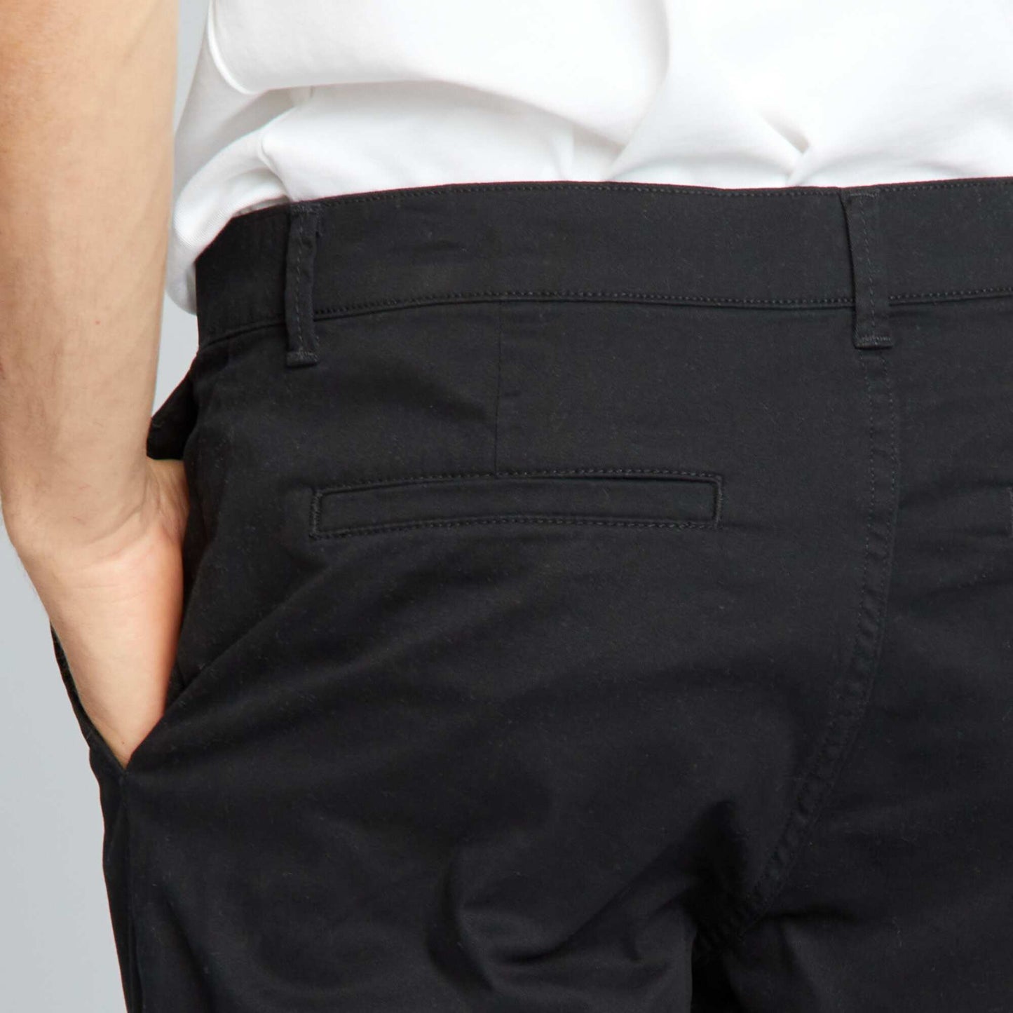 Pantalon chino noir