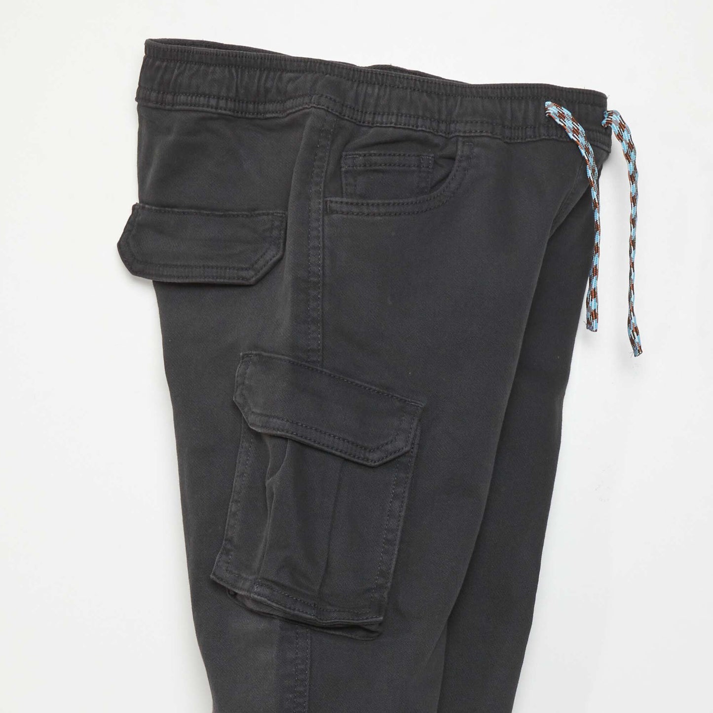 Pantalon avec poches sur les côtés noir