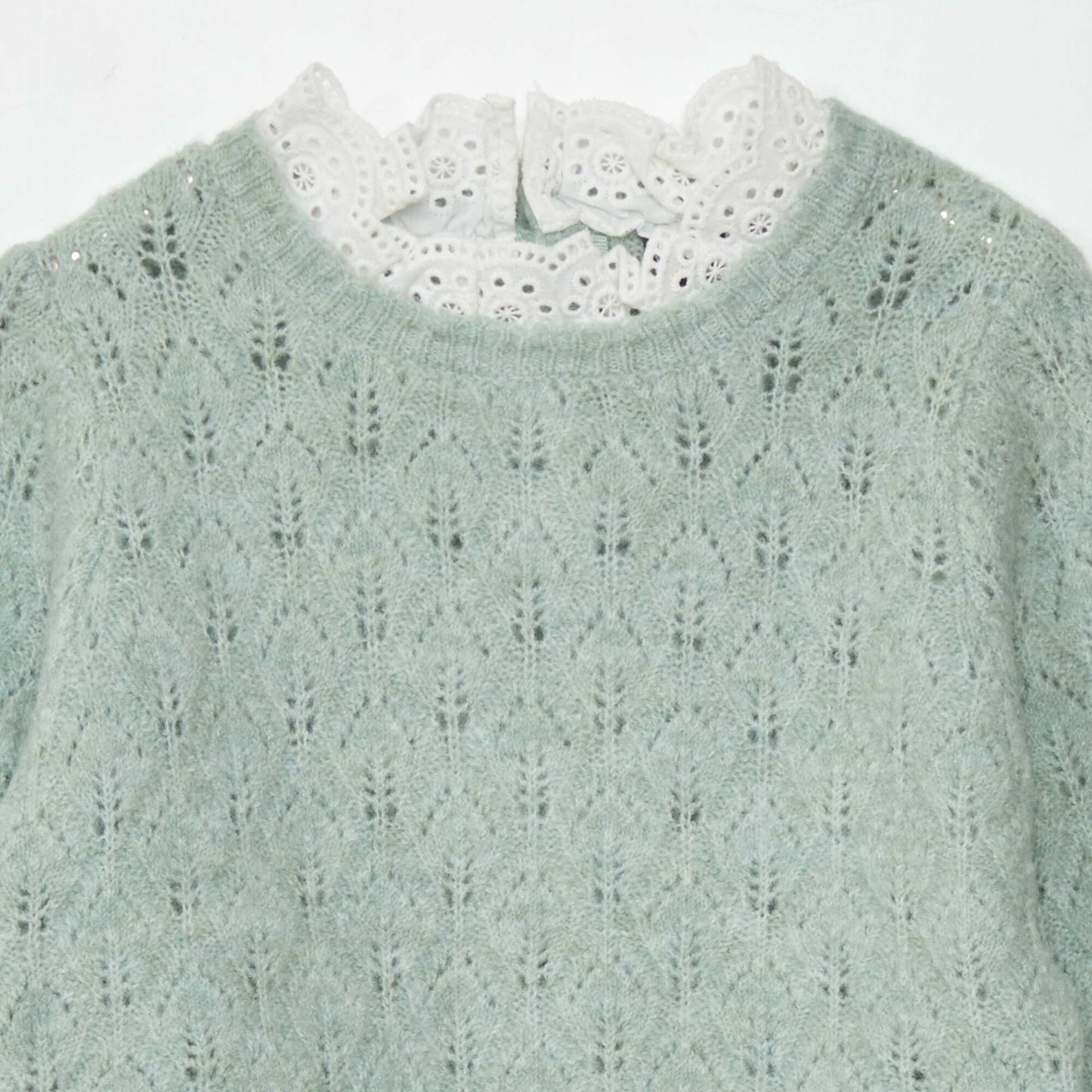 Pull en maille ajourée  + broderie anglaise Vert
