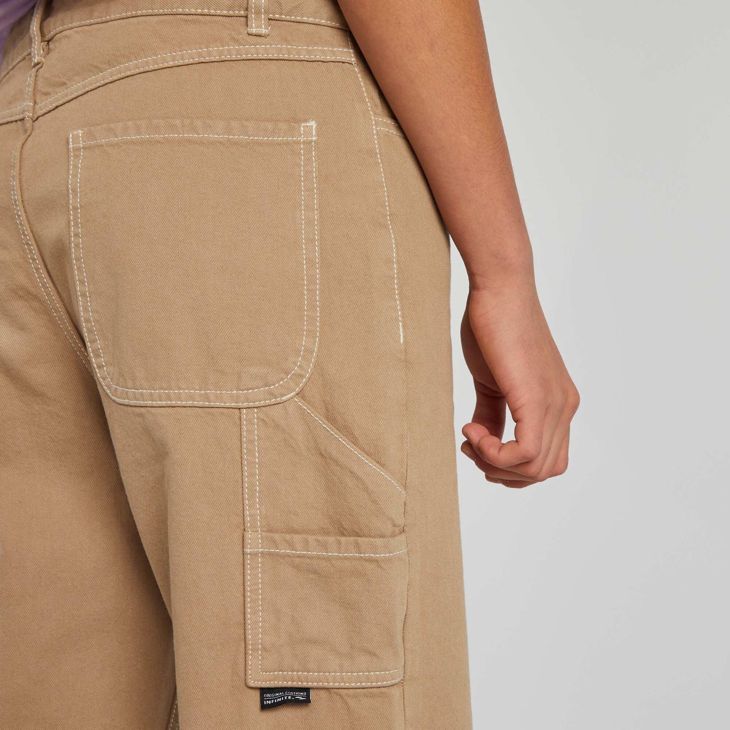 Pantalon à surpiqures contrastées Beige