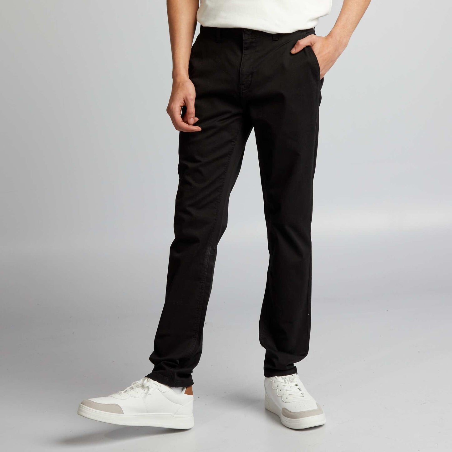 Pantalon chino uni noir