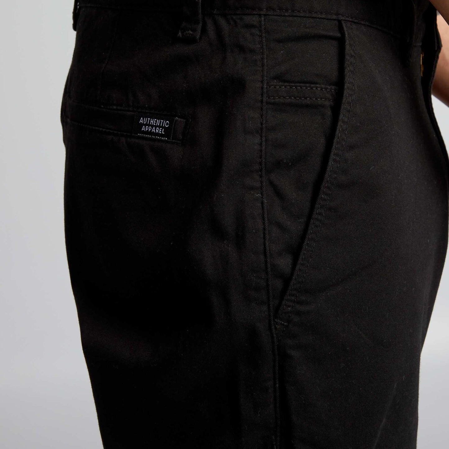 Pantalon chino uni noir