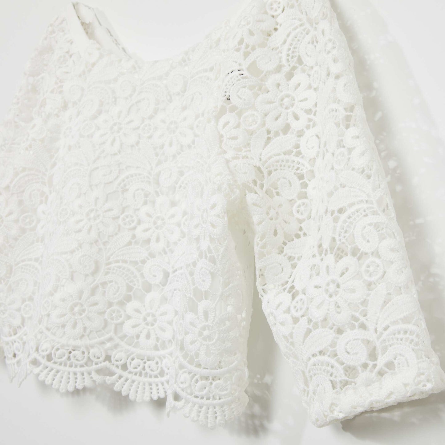 Blouse en crochet blanc