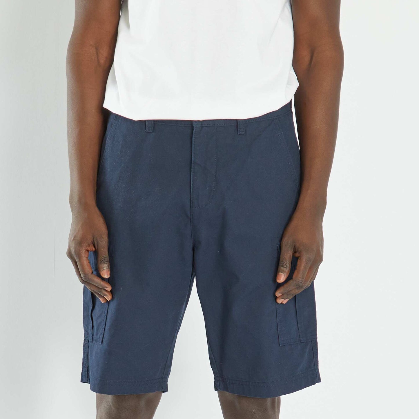Bermuda en twill avec poches à rabat Bleu marine